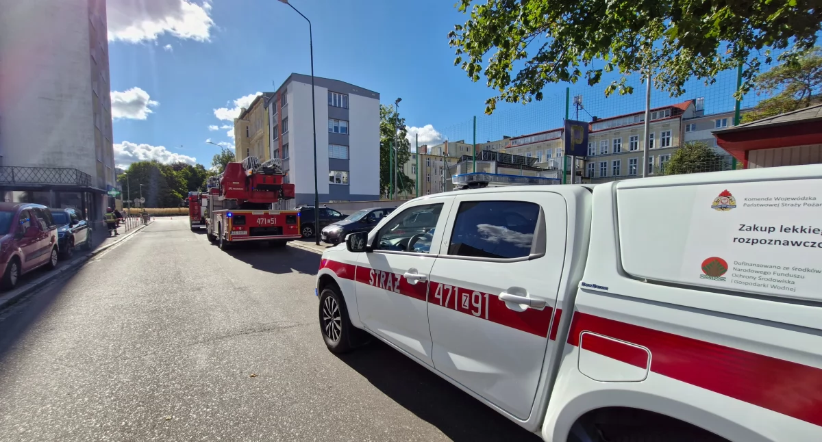 Wiadomości, Alarm bombowy centrum miasta Ewakuacja ludzi zablokowane ulice - zdjęcie, fotografia