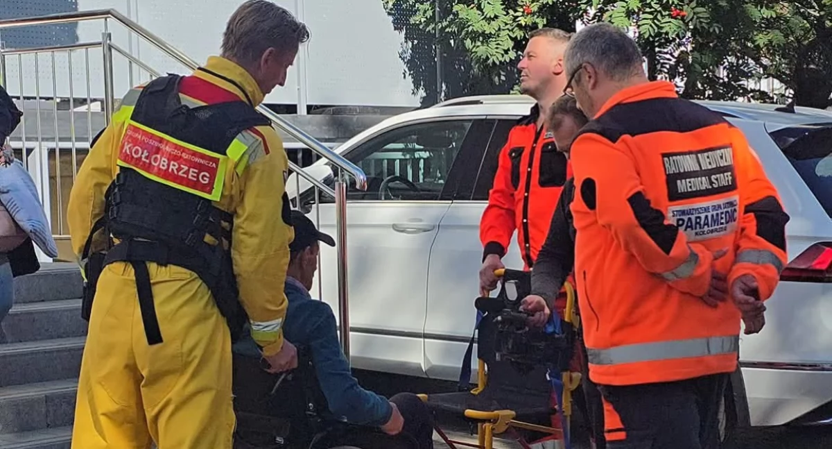 Wiadomości, Ogromny sukces Paramedic Akcja Złoty Spacer Seniora poruszyła całą Polskę - zdjęcie, fotografia