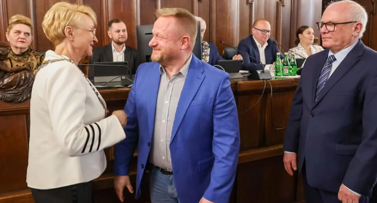 Wiadomości, Pięć procent więcej Prezydent Mieczkowska wyższym wynagrodzeniem - zdjęcie, fotografia