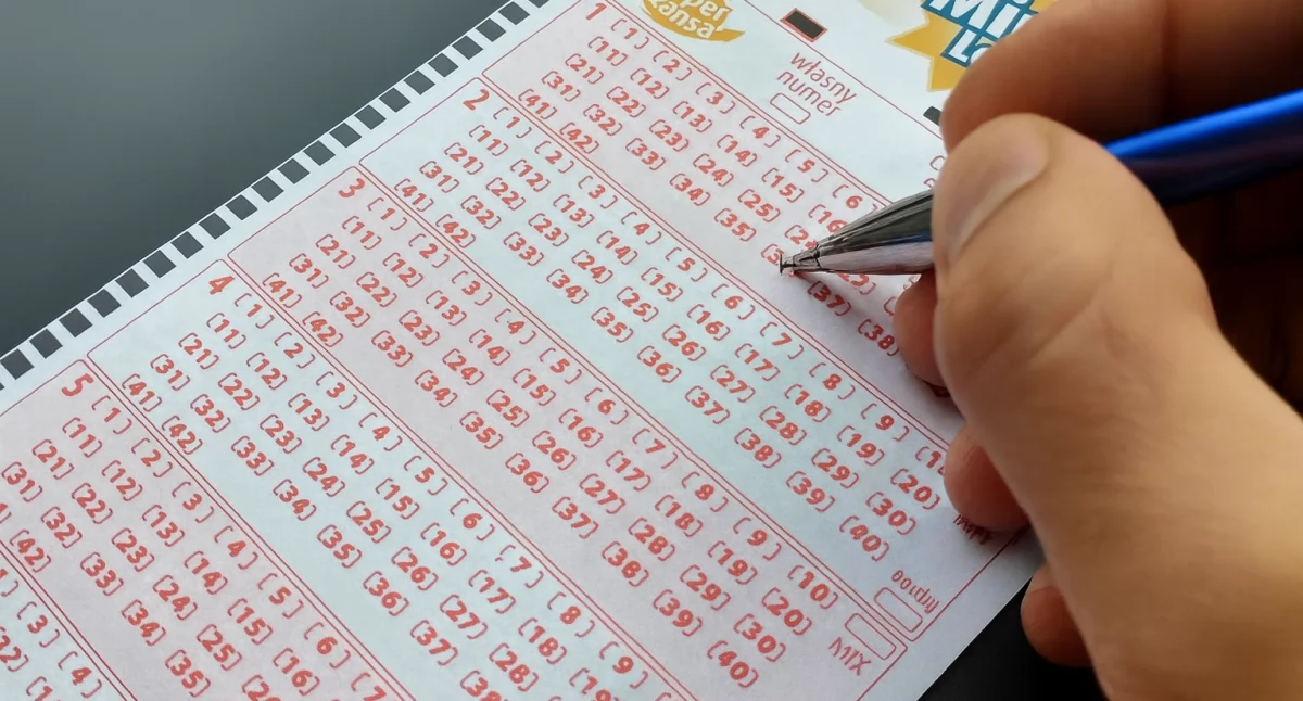 Wiadomości, Padła główna wygrana Lotto zgarnął szczęśliwiec - zdjęcie, fotografia