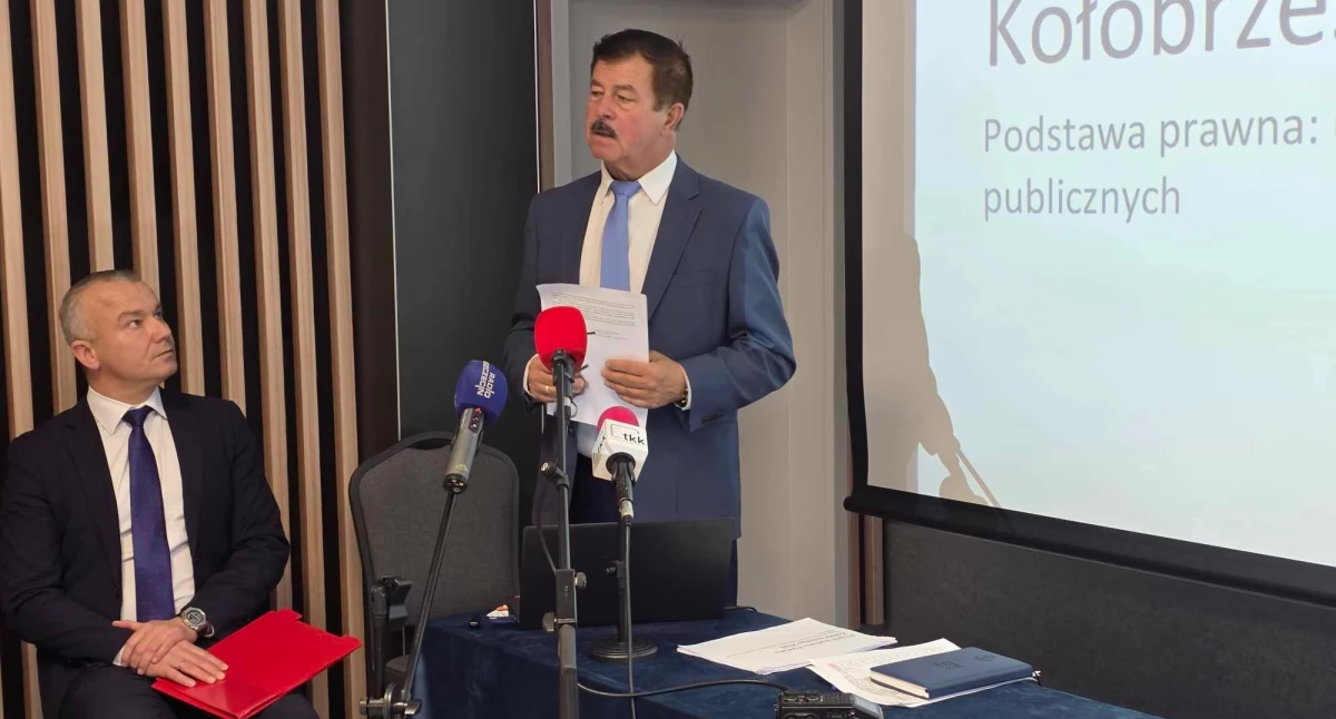 Starostwo Powiatowe, Powiat projektem budżetu Najwięcej pochłonie oświata - zdjęcie, fotografia