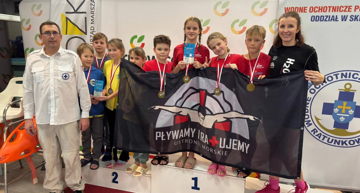 Pływanie, Medalowy występ młodych ratowników wodnych Udane mistrzostwa Polski Skierniewicach - zdjęcie, fotografia