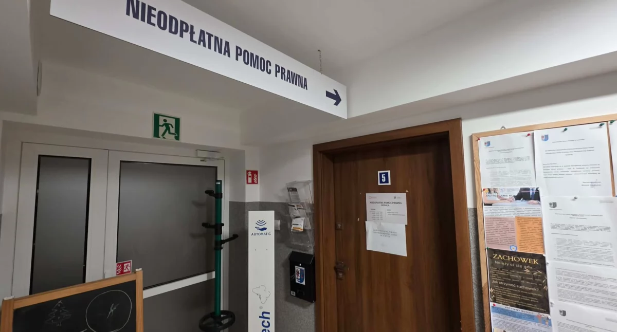 Wiadomości, bezpłatnych porad prawnych skorzystało ponad osób Gdzie uzyskać pomocy - zdjęcie, fotografia