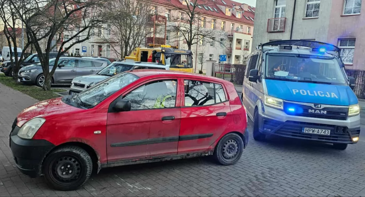 Kronika policyjna, Potrójny zakaz narkotyki latek zatrzymany centrum - zdjęcie, fotografia