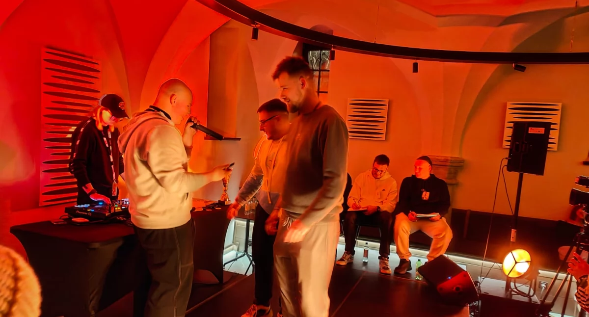 Wiadomości, riposty pełen Freestyle Adebarze - zdjęcie, fotografia