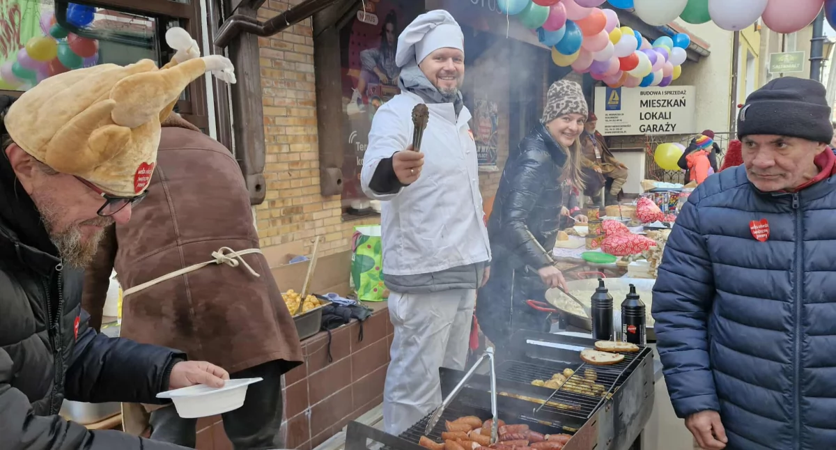 Wiadomości, Miasto świętuje finał WOŚP jesteście - zdjęcie, fotografia