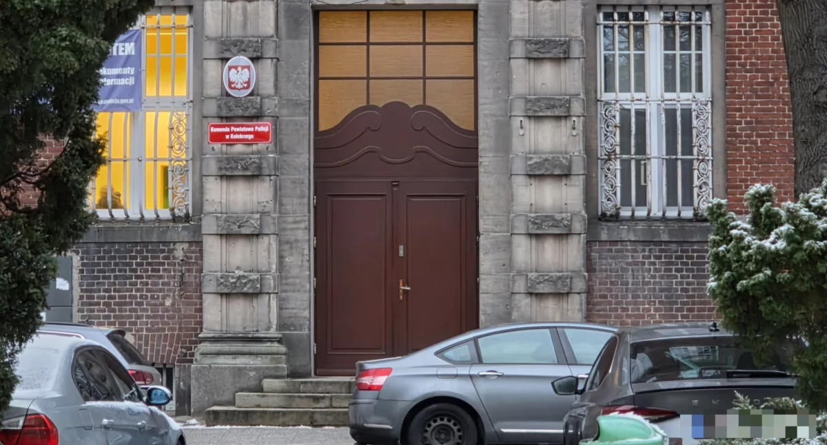 Kronika policyjna, Pijany rodzic wszczął awanturę szkole Został zatrzymany przez policję - zdjęcie, fotografia