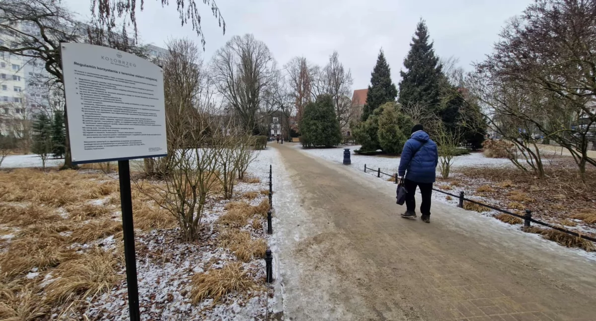 Wiadomości, Historia dekomunizacja Kolejny spór symbole Kołobrzegu - zdjęcie, fotografia