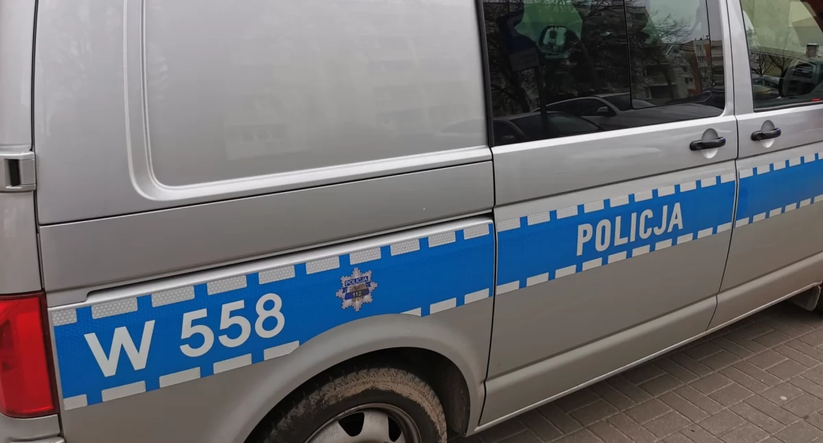 Kronika policyjna, Upuściła telefon Szybka interwencja policjantów Kołobrzegu - zdjęcie, fotografia