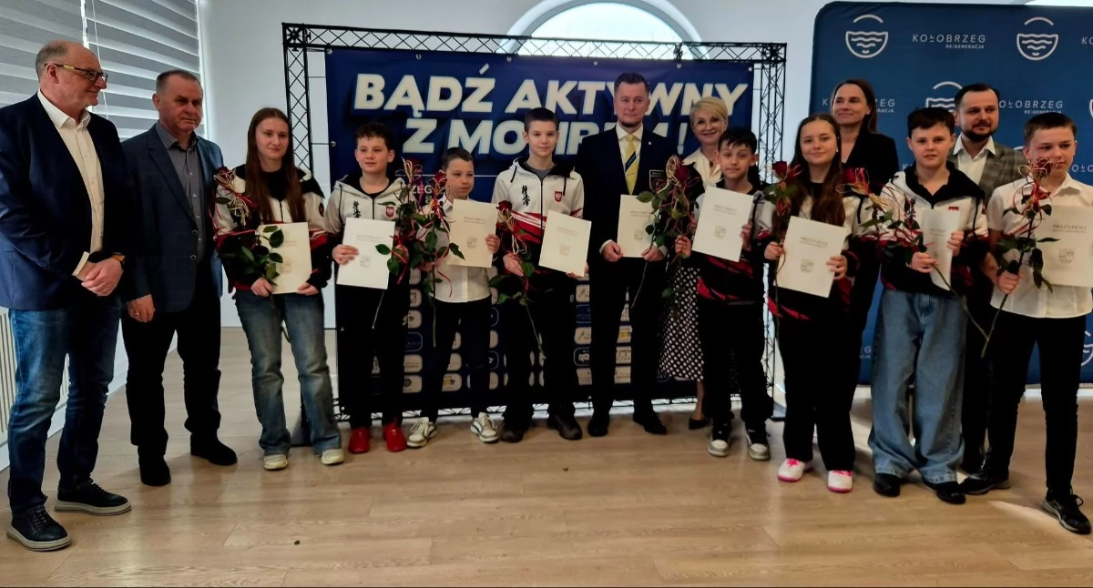 Wiadomości, Stypendia nagrody rozdane Miasto doceniło najlepszych sportowców - zdjęcie, fotografia