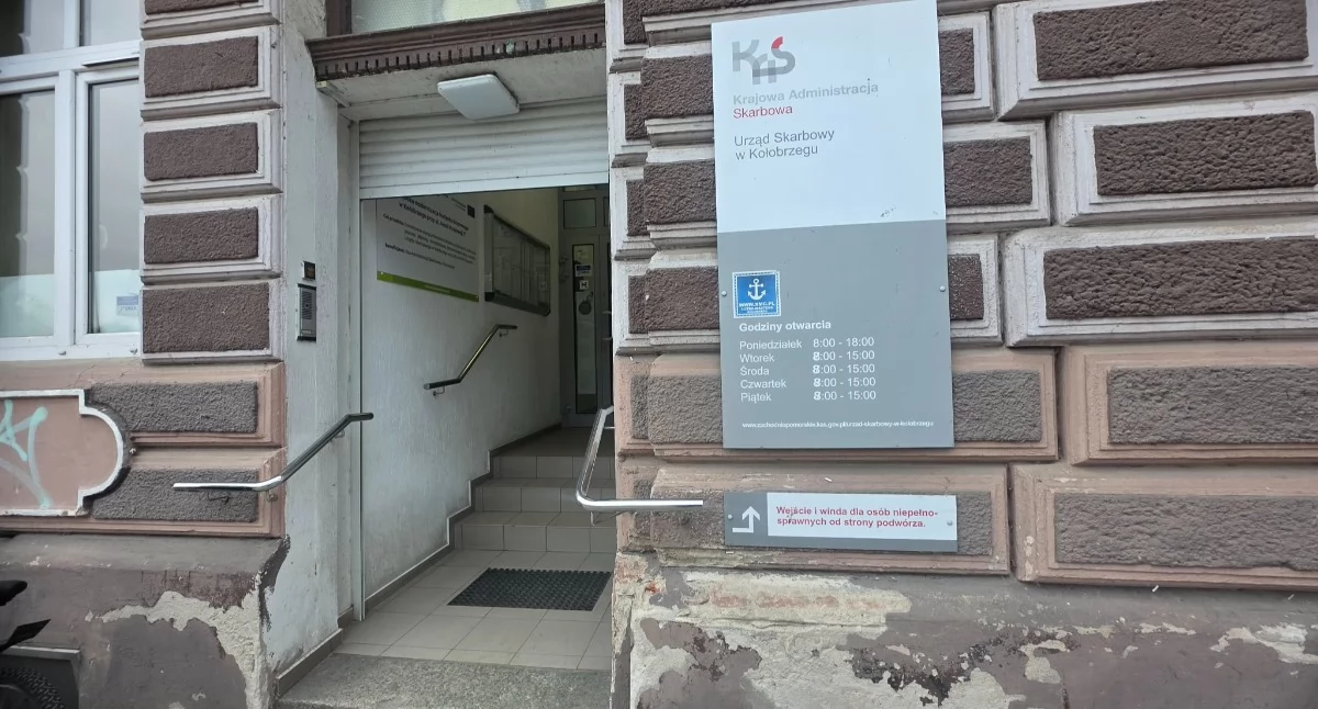 Wiadomości, Fałszywe maile urzędu ostrzega przed oszustami - zdjęcie, fotografia