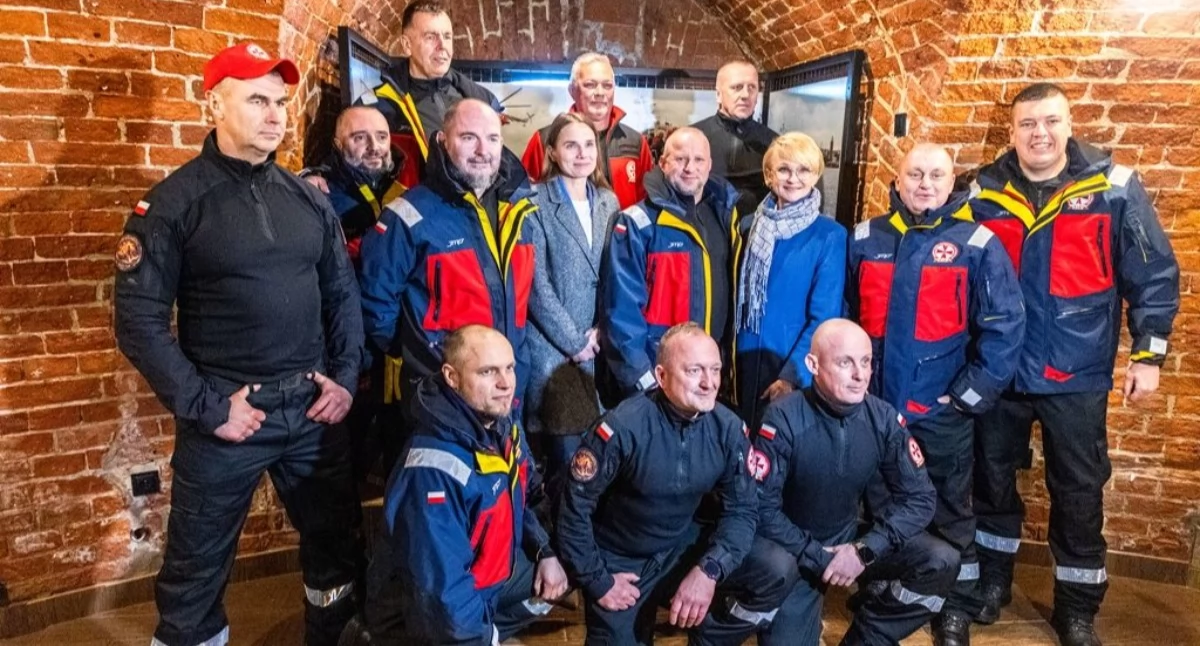 Wiadomości, Ratownicy morscy fotografiach Wystawa latarni końca - zdjęcie, fotografia