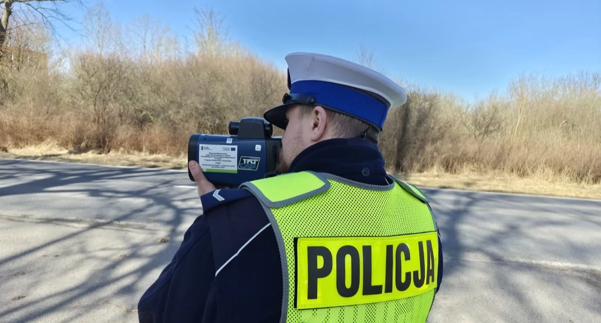 Kronika policyjna, Przekroczył prędkości 60km\h Recydywista ukarany mandatu - zdjęcie, fotografia