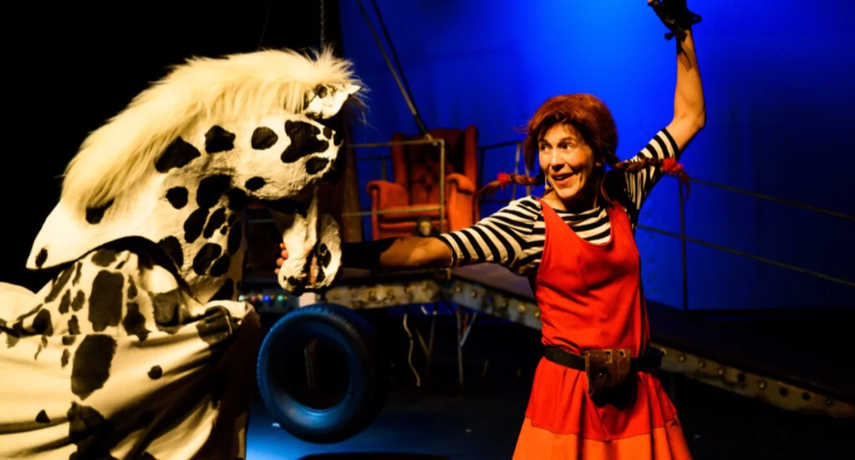 Teatr , Poranek najmłodszych Pippi Pończoszanka scenie - zdjęcie, fotografia