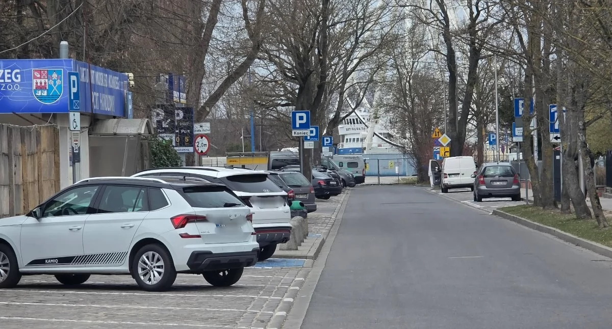 Wiadomości, Portowej znikną miejsca parkingowe betonowy Ulica zmieni poznania - zdjęcie, fotografia