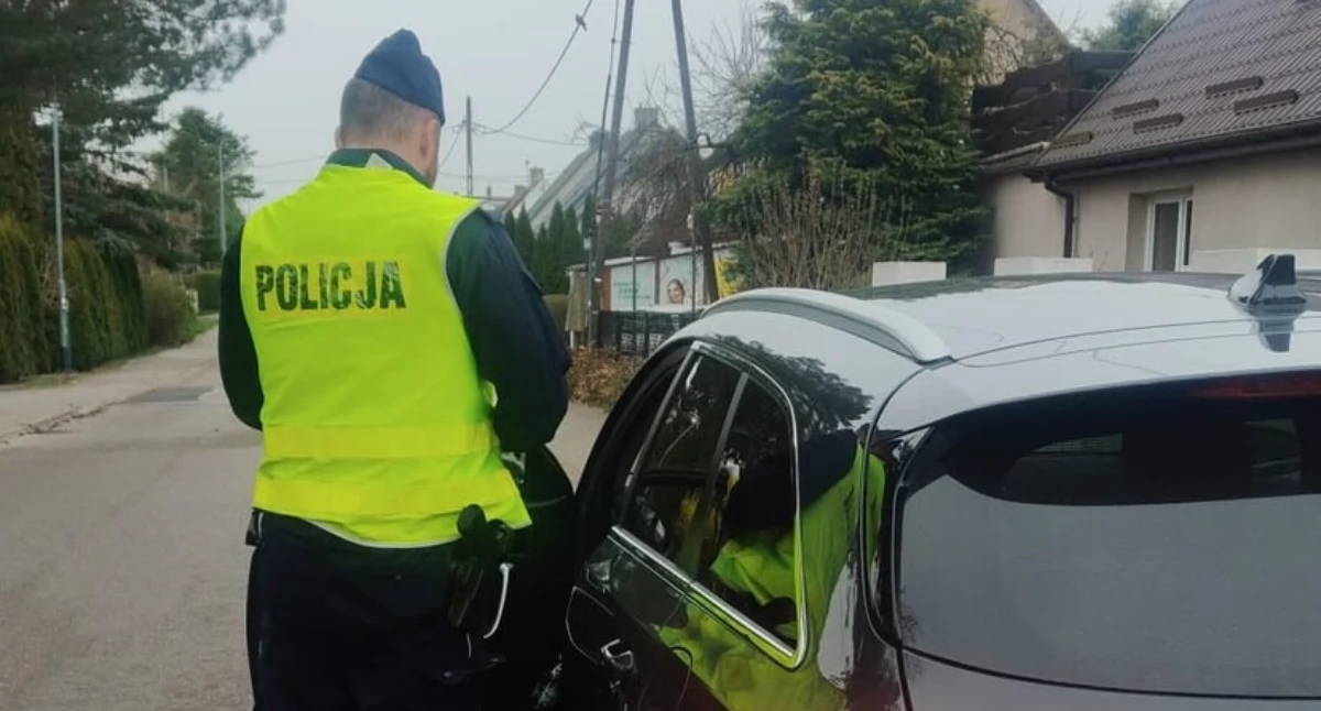 Kronika policyjna, Zatrzymany poszukiwany setki kontroli Policja podsumowuje działania - zdjęcie, fotografia