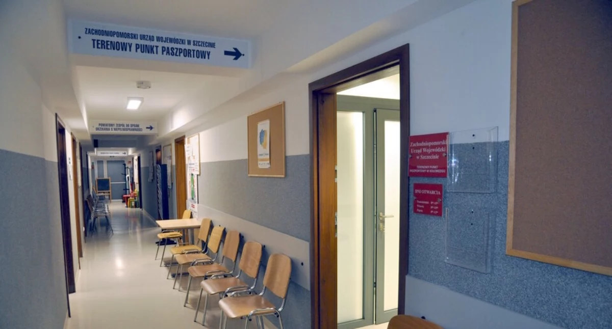 Wiadomości, Skrócone godziny pracy biura paszportowego wprowadzono zmiany - zdjęcie, fotografia
