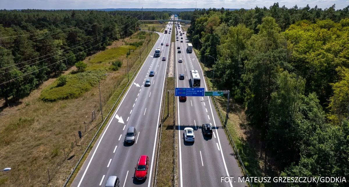 Wiadomości, ruchu drogowym Kołobrzegiem coraz bardziej obciążona - zdjęcie, fotografia