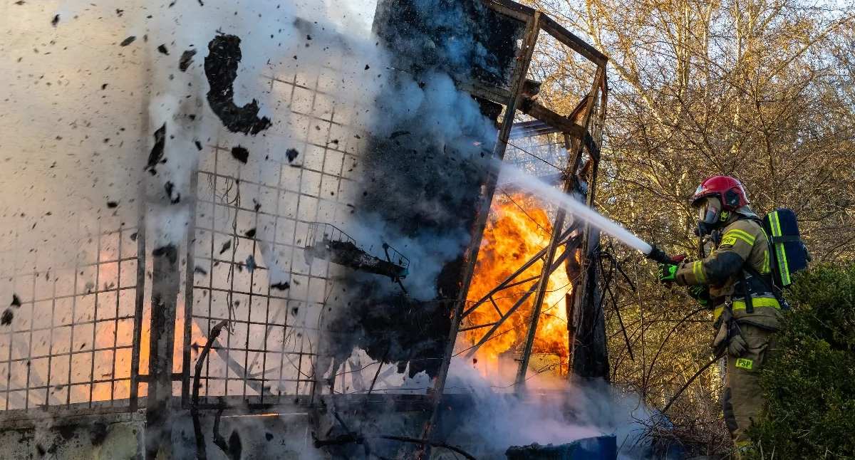 Wiadomości, Pożar ogródkach działkowych Czarny widoczny prawie całym mieście [foto] - zdjęcie, fotografia