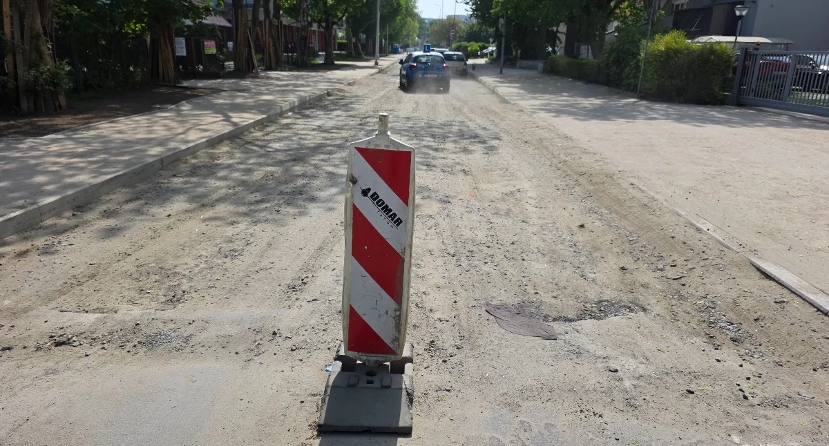 Wiadomości, Przez przejedziesz ulicą Ruszy asfaltowanie - zdjęcie, fotografia
