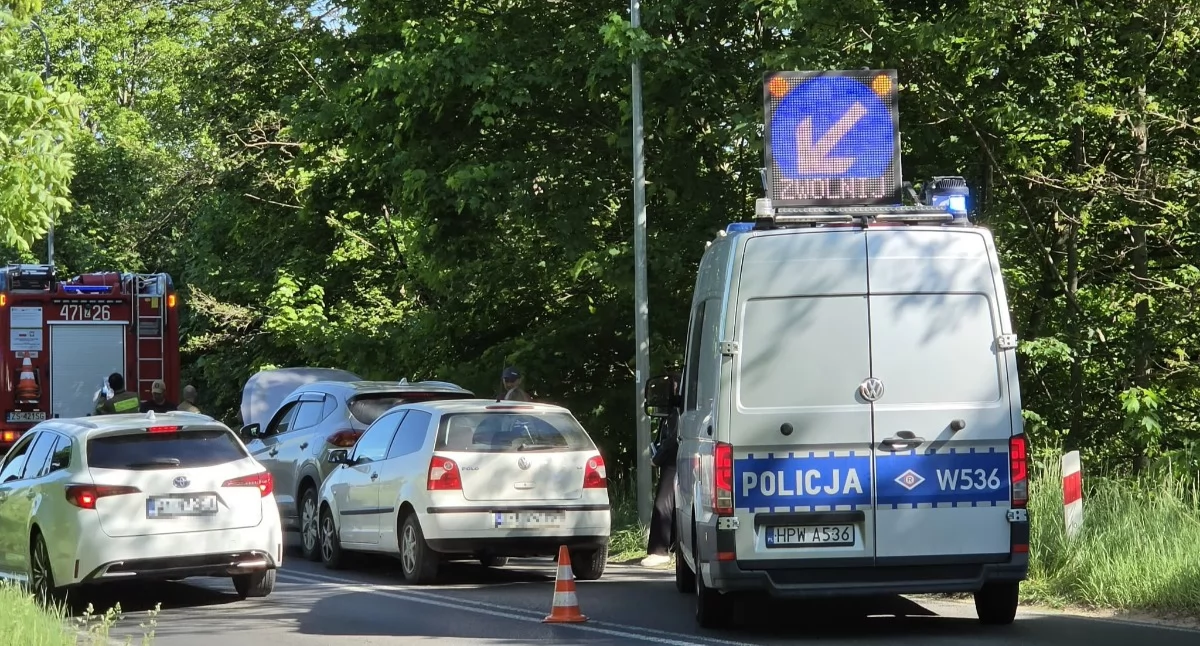 Wypadki drogowe, Zderzenie dwóch Kołobrzegiem Korki kierunku - zdjęcie, fotografia
