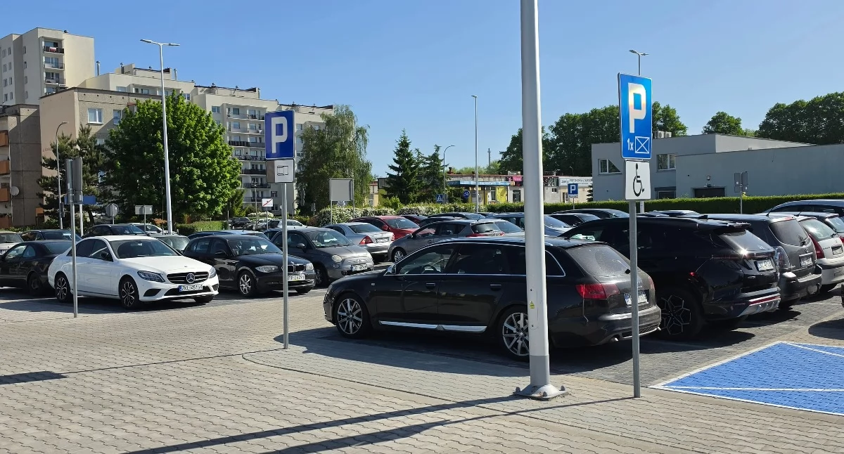 Wiadomości, Wygodniej pociągu bezpłatny parking działa - zdjęcie, fotografia