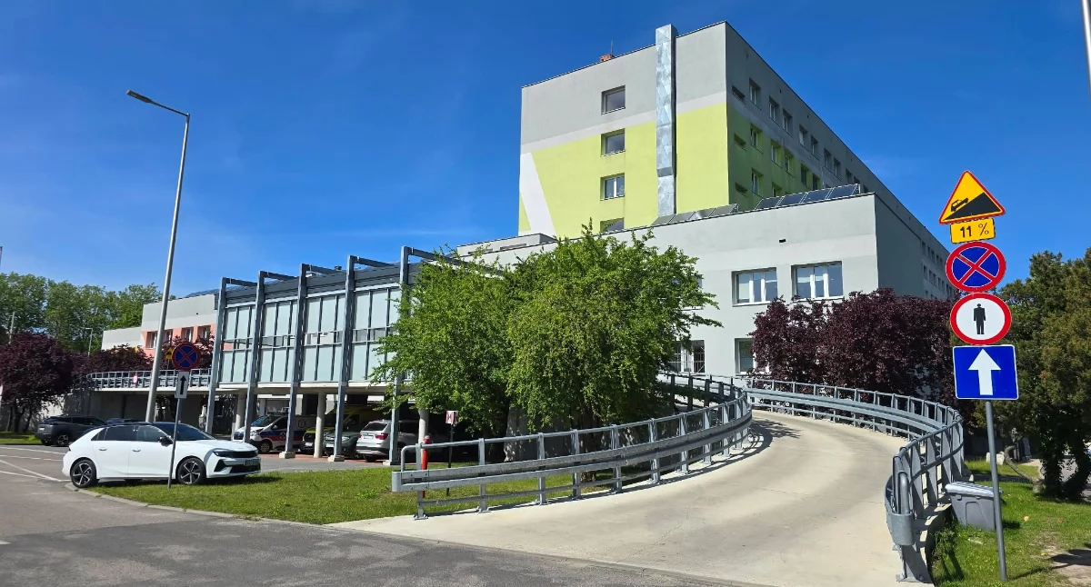 Wiadomości, Kołobrzeski szpital szuka lekarzy Polską Coraz trudniej personel medyczny - zdjęcie, fotografia