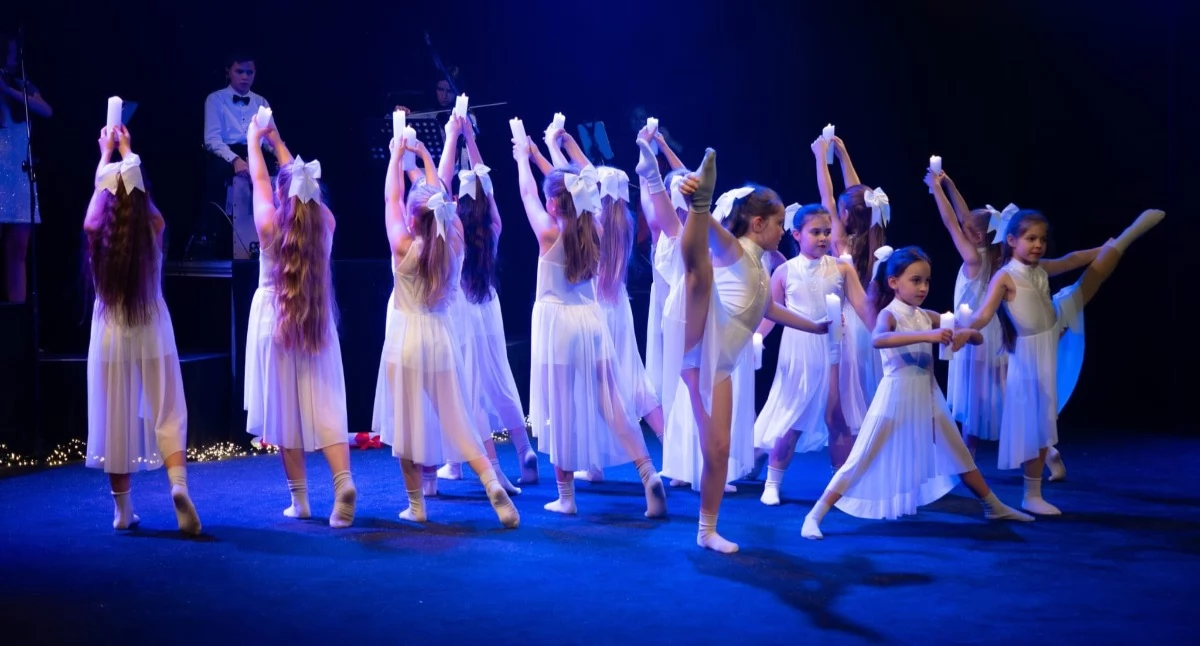 Taniec, Dance kończy Jubileusozwa niedzielę - zdjęcie, fotografia