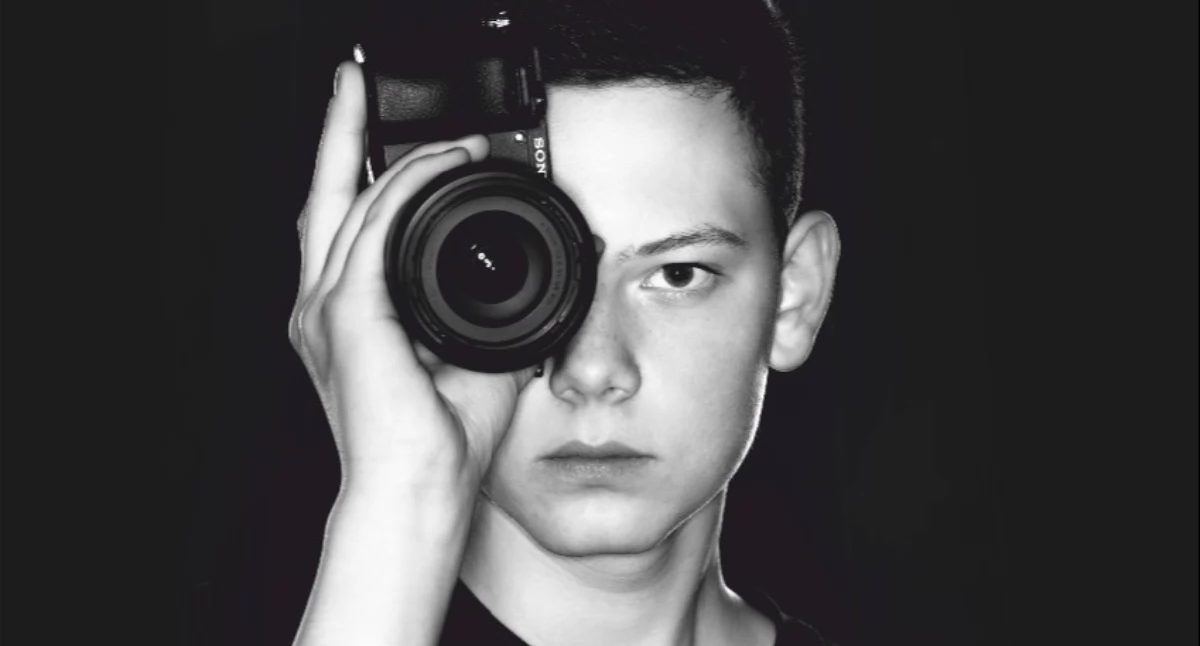 Wystawy, latek przez dokumentował życie kulturalne Kołobrzegu Teraz pokaże swoje fotografie - zdjęcie, fotografia