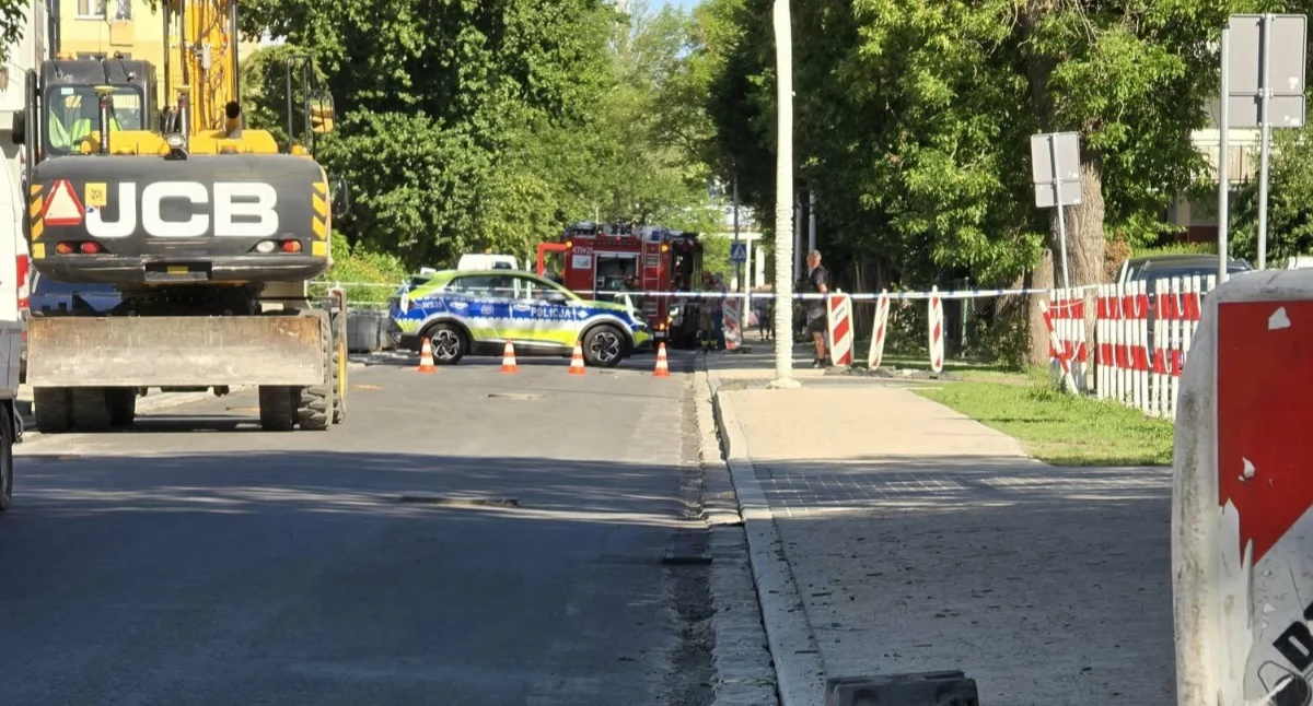 Wiadomości, Alarm bombowy Ewakuowano pracowników - zdjęcie, fotografia
