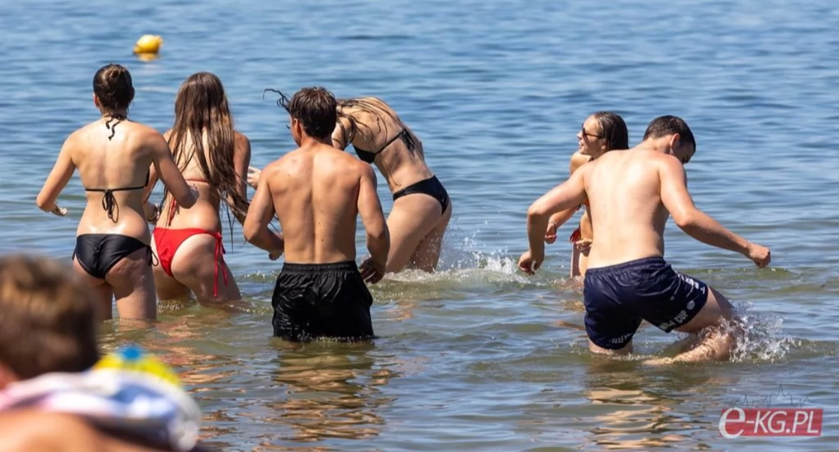 Wiadomości, Rekordowy upał Polsce pokazały termometry Kołobrzegu - zdjęcie, fotografia