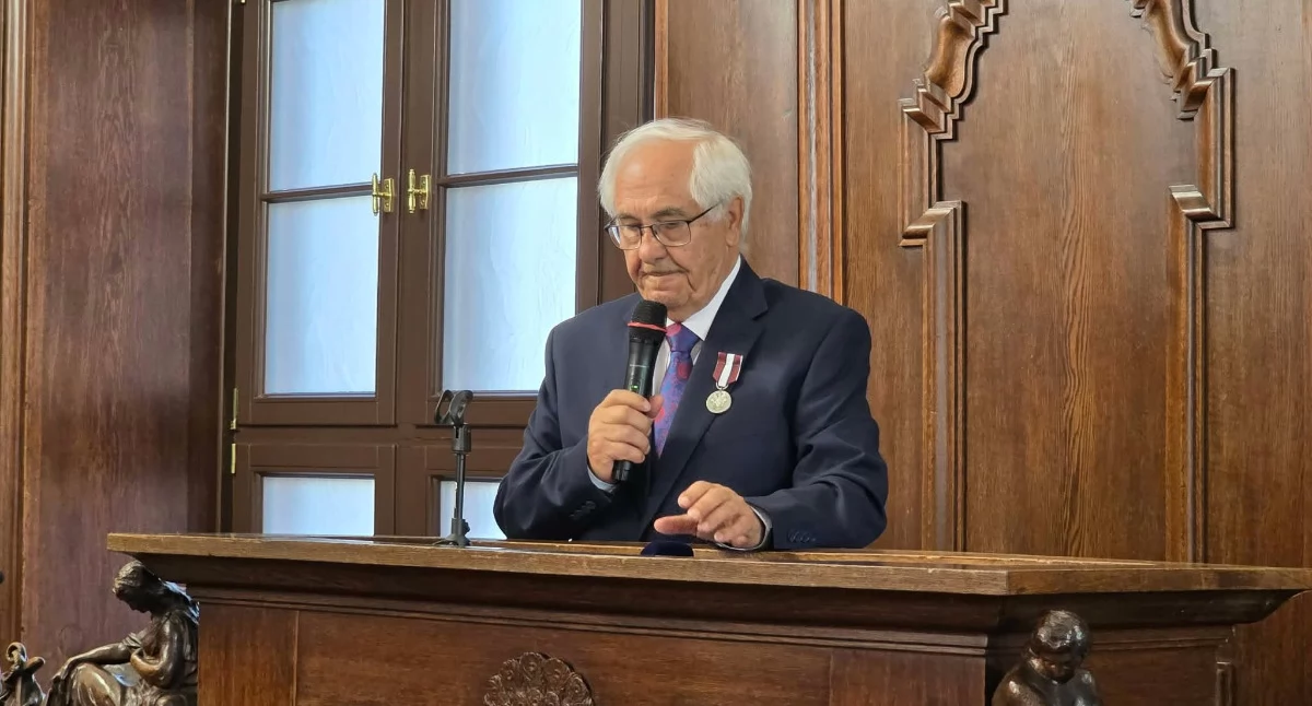 Wiadomości, Bogdan Błaszczyk Odznaką Honorową Zasługi Samorządu Terytorialnego - zdjęcie, fotografia