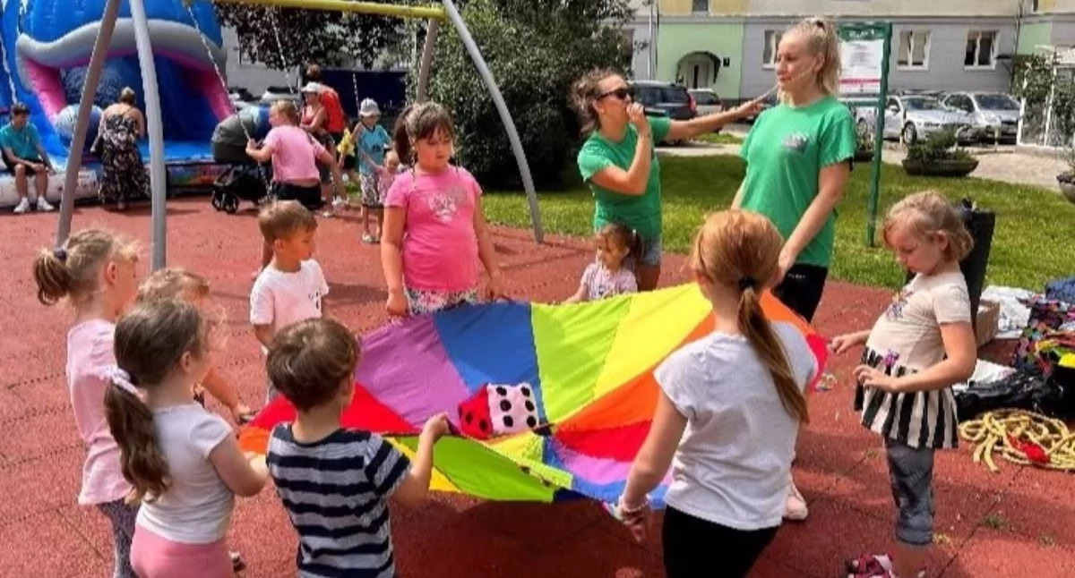 Wiadomości, wraca wakacje Letni pikników całych rodzin - zdjęcie, fotografia