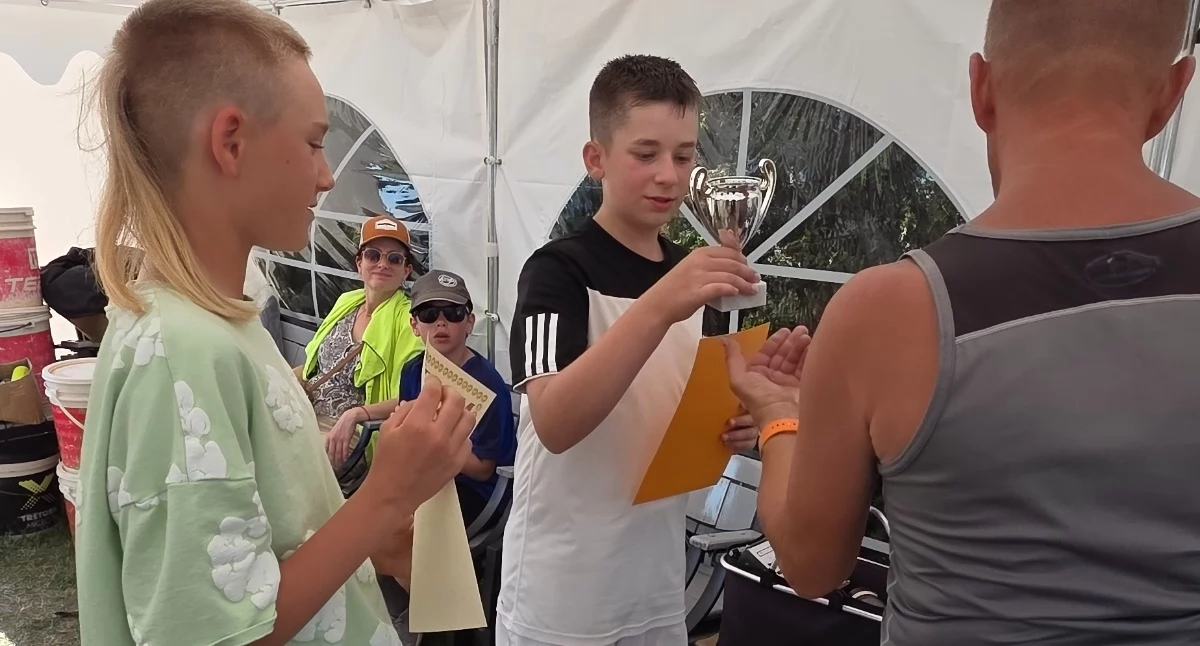 Inne Sporty, Natan Łukarski kolejnym sukcesem Młody tenisista Kołobrzegu wywalczył srebro - zdjęcie, fotografia