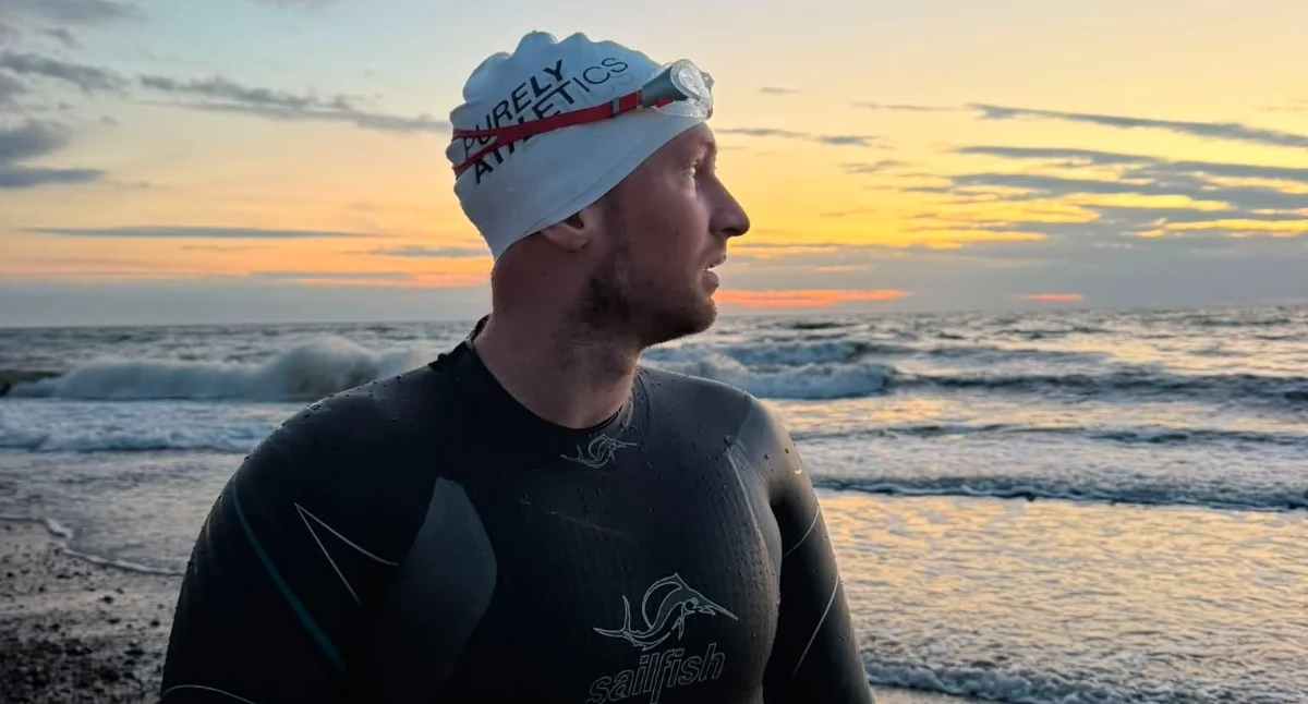 Wiadomości, Rozpoczął morderczą próbę przepłynięcia Bałtyku Akcja promuje zbiórkę Fundacji Cancer Fighters - zdjęcie, fotografia