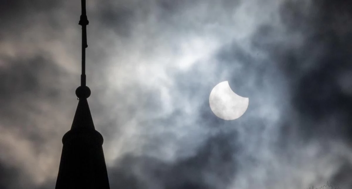 Wiadomości, Teleskopy staną Kołobrzeg zaprasza obserwację zaćmienia Słońca - zdjęcie, fotografia