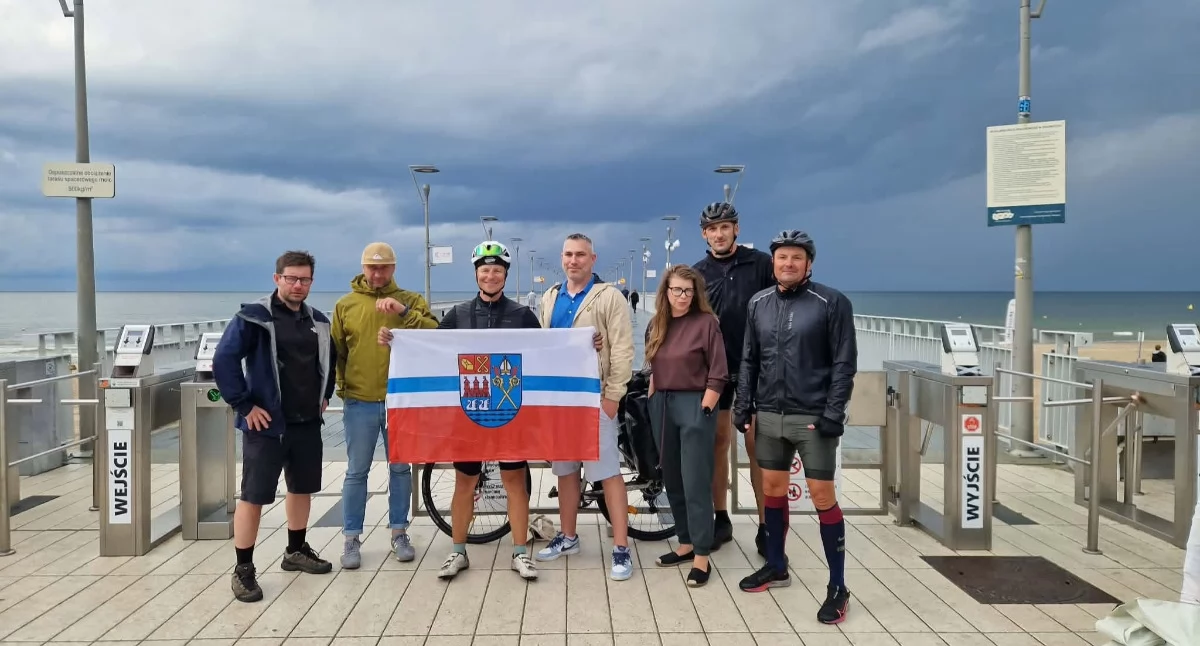 Wiadomości, Okrążył Bałtyk rowerze dniach Pseudocyklista zameldował - zdjęcie, fotografia