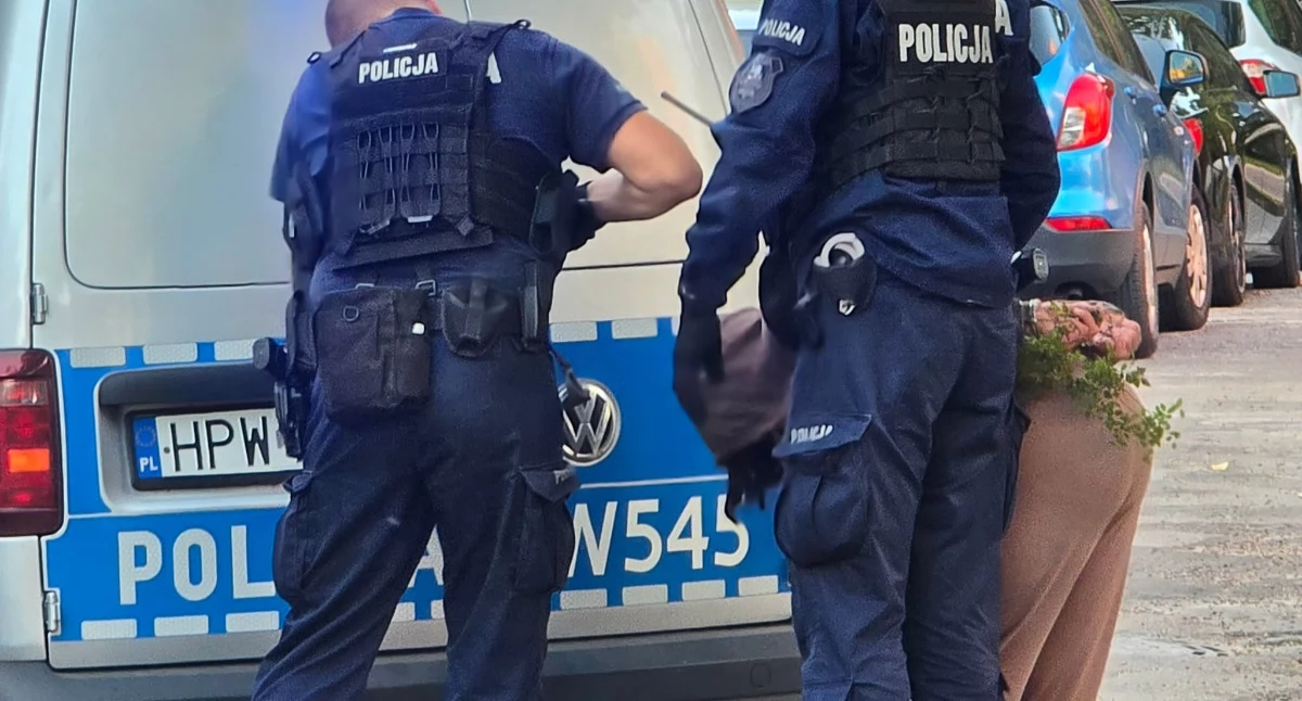 Kronika policyjna, Cztery osoby poszukiwane zatrzymane jednego Wśród ścigany dwoma listami gończymi - zdjęcie, fotografia