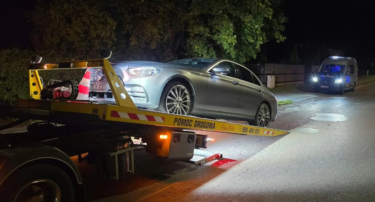 Kronika policyjna, Miał ponad promile jechał zygzakiem Świadkowie zatrzymali kierowcę mercedesa - zdjęcie, fotografia
