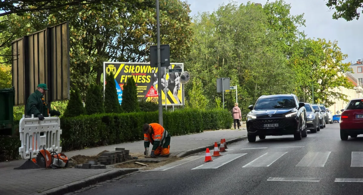 Inwestycje, Kolejne przejścia wysokich krawężników Miasto poprawia dostępność - zdjęcie, fotografia