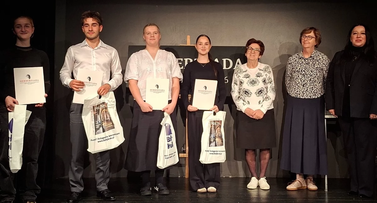 Teatr , Kołobrzeżanka Grand Herbertiady Młodzi recytatorzy zmierzyli poezją - zdjęcie, fotografia