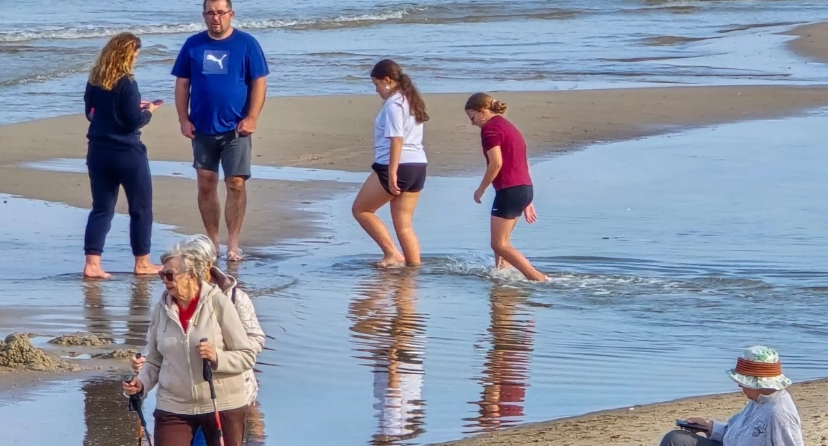 Kołobrzwska plaża jesienią
