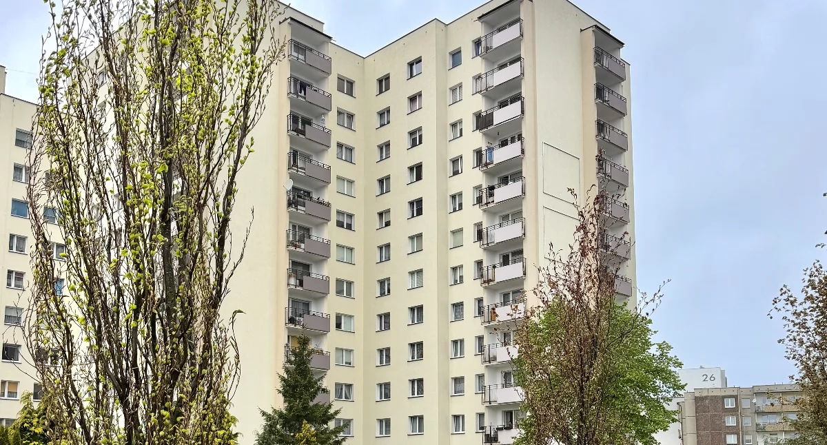 Wiadomości, sprzedaż mieszkanie balkonem - zdjęcie, fotografia