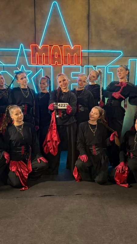 Formacja ZAZA ze Szkoły Tańca i Sportu z Gryfic w „Mam Talent”. W składzie tancerki z Kołobrzegu