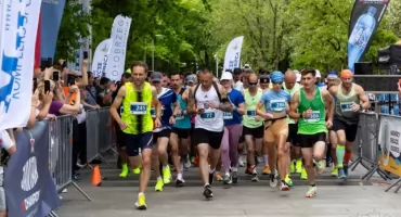 I Kołobrzeski Półmaraton Brzegiem Bałtyku. Zwycięzca wyprzedził rywali o ponad 7 minut | zdjęcia