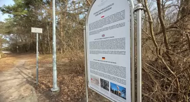 Odsłonięto tablicę upamiętniającą Zaślubiny z Morzem