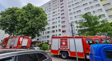 Interwencja strażaków w wieżowcu. Powód? Przypalony garnek