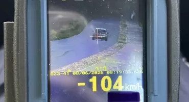 Ponad 100 km/h w terenie zabudowanym. Tłumaczył, że nie wiedział, gdzie jedzie