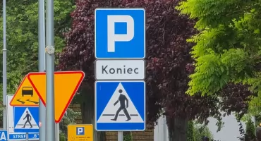 Płatne parkowanie w Ustroniu Morskim. Od poniedziałku kierowcy płacą na kolejnych ulicach