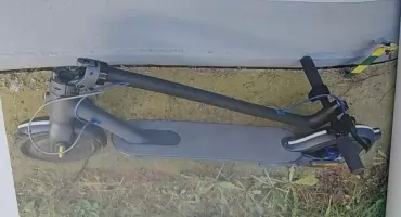 Policja szuka właściciela hulajnogi elektrycznej. Rozpoznajesz ją?